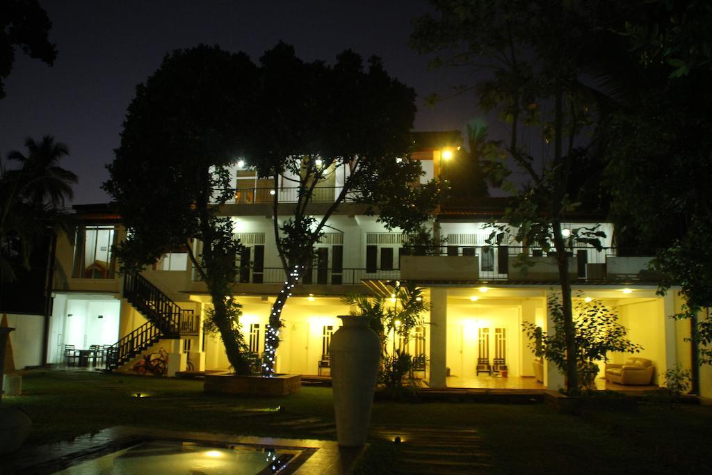 Lanka Bangla Inn Villas Restaurant & Travels Katunayaka Esterno foto