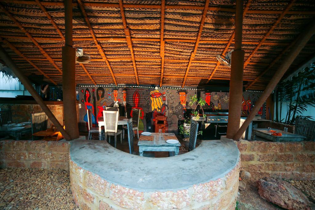 Lanka Bangla Inn Villas Restaurant & Travels Katunayaka Esterno foto