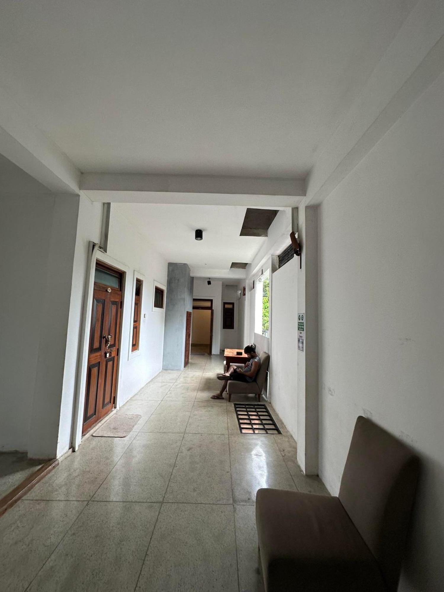 Lanka Bangla Inn Villas Restaurant & Travels Katunayaka Esterno foto