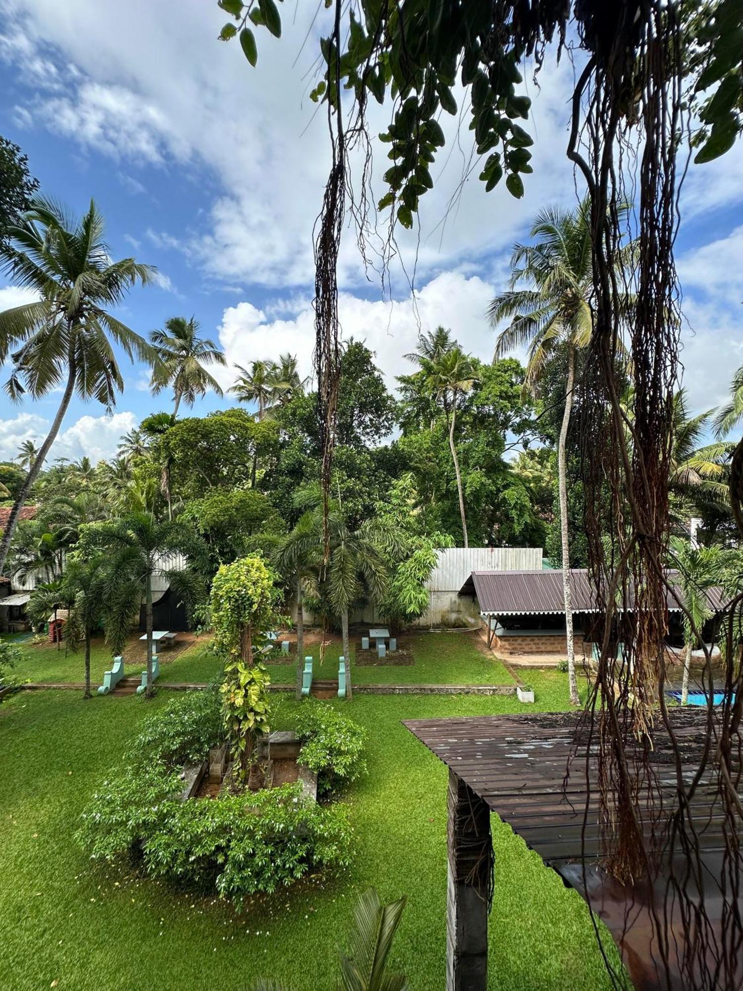 Lanka Bangla Inn Villas Restaurant & Travels Katunayaka Esterno foto
