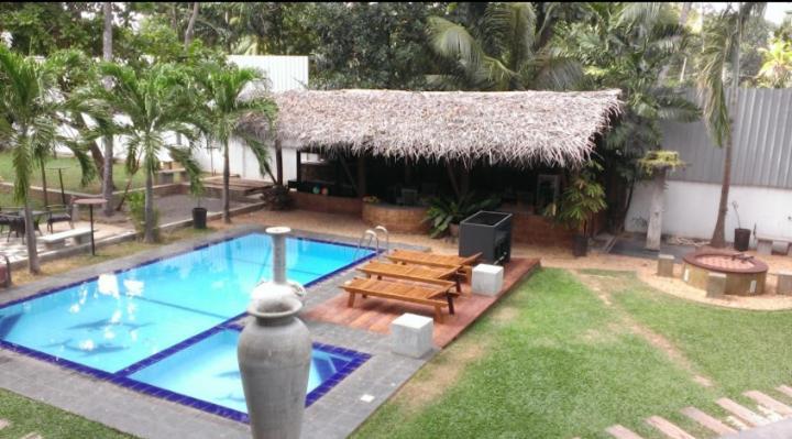 Lanka Bangla Inn Villas Restaurant & Travels Katunayaka Esterno foto